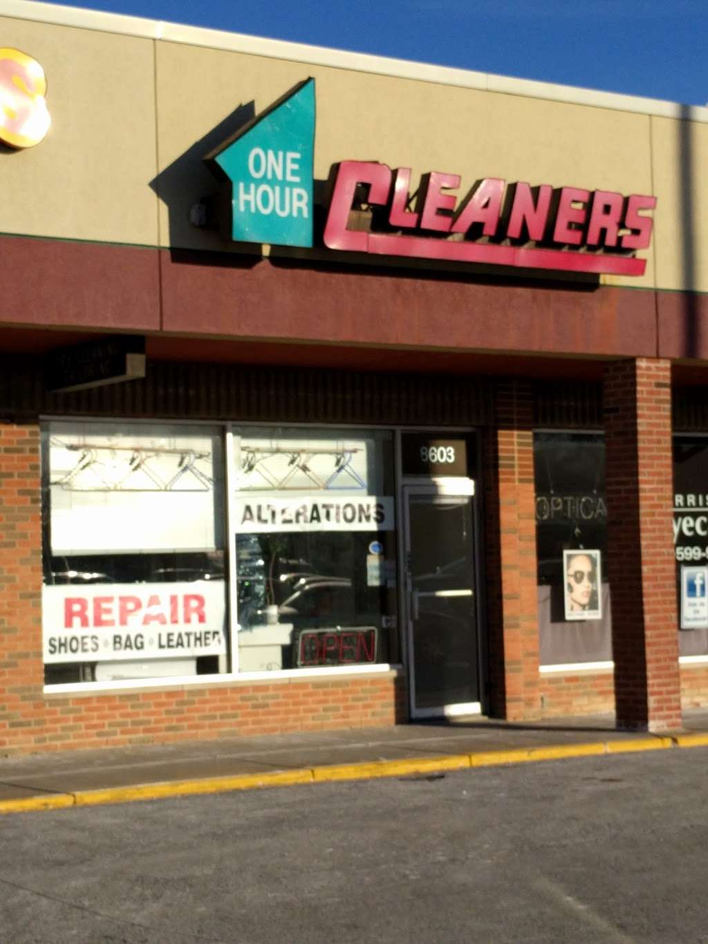 One Hour Cleaners | 8603 95th St, Hickory Hills, IL 60457, USA | Phone: (708) 598-7171
