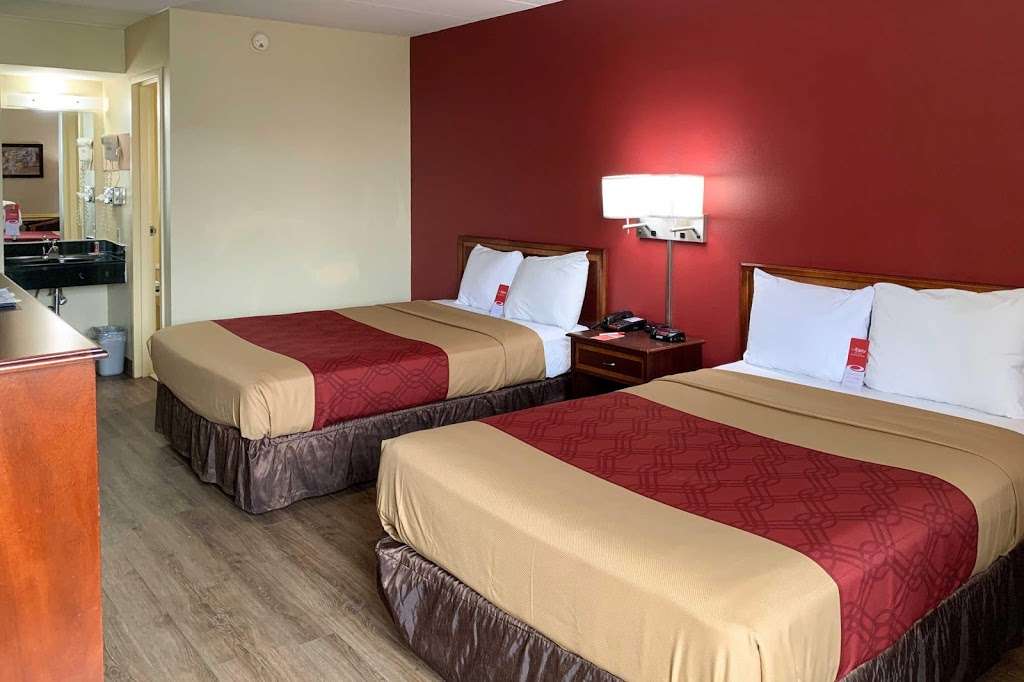 Econo Lodge Winchester North | 1593 Martinsburg Pike, Winchester, VA 22603, USA | Phone: (540) 662-4700