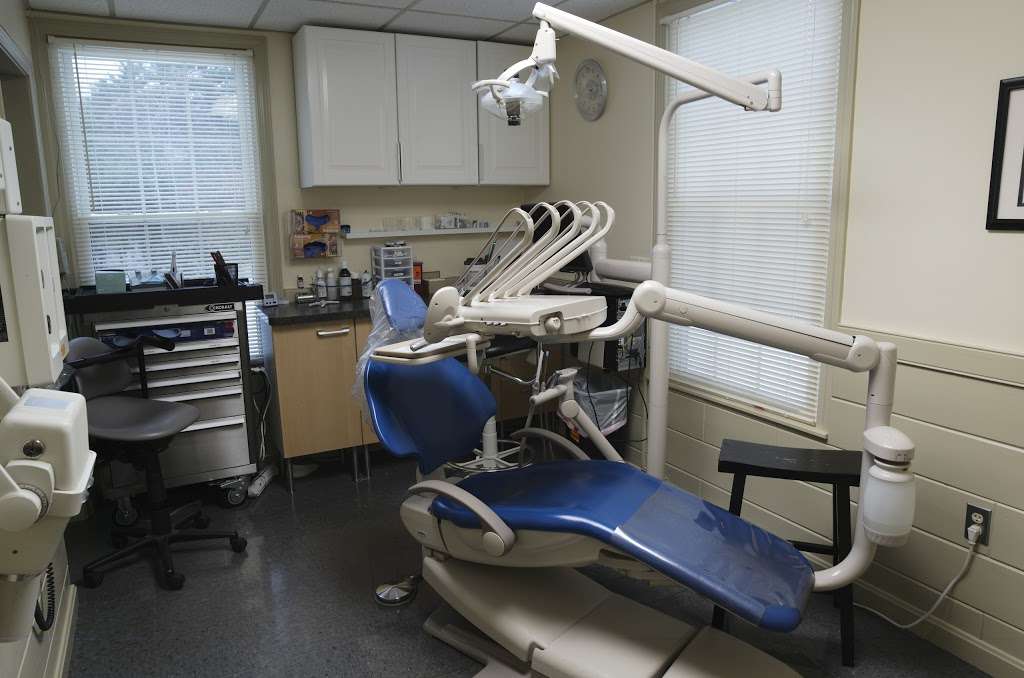 Amherst Village Dental | 1 Limbo Ln, Amherst, NH 03031, USA | Phone: (603) 673-5510