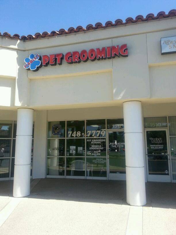 West Paw School-Pet Grooming | 1512 Barton Rd, Redlands, CA 92373, USA | Phone: (909) 748-7779