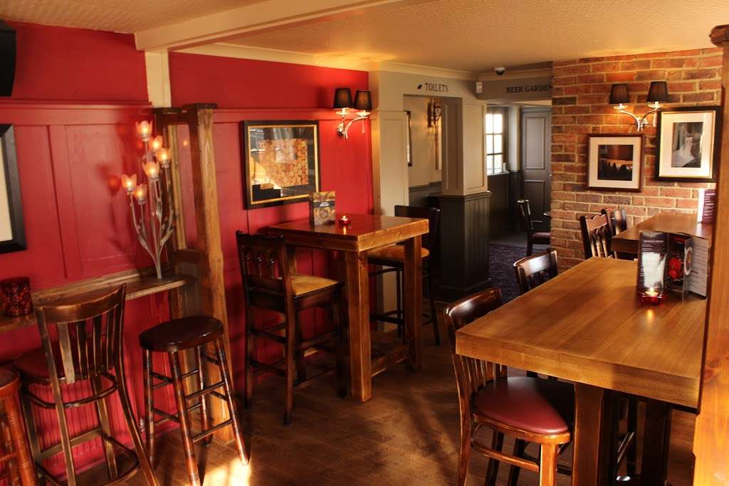 The Robin | Ongar Rd, Brentwood CM15 9EB, UK | Phone: 01277 211664