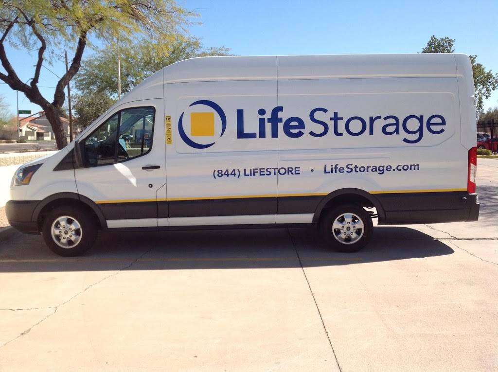 Life Storage | 375 E Elliot Rd, Gilbert, AZ 85234, USA | Phone: (480) 497-1966