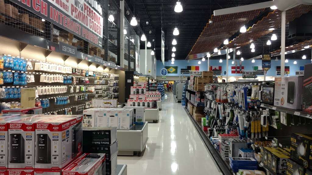 Frys Electronics | 21300 Gulf Fwy, Webster, TX 77598, USA | Phone: (281) 338-1762