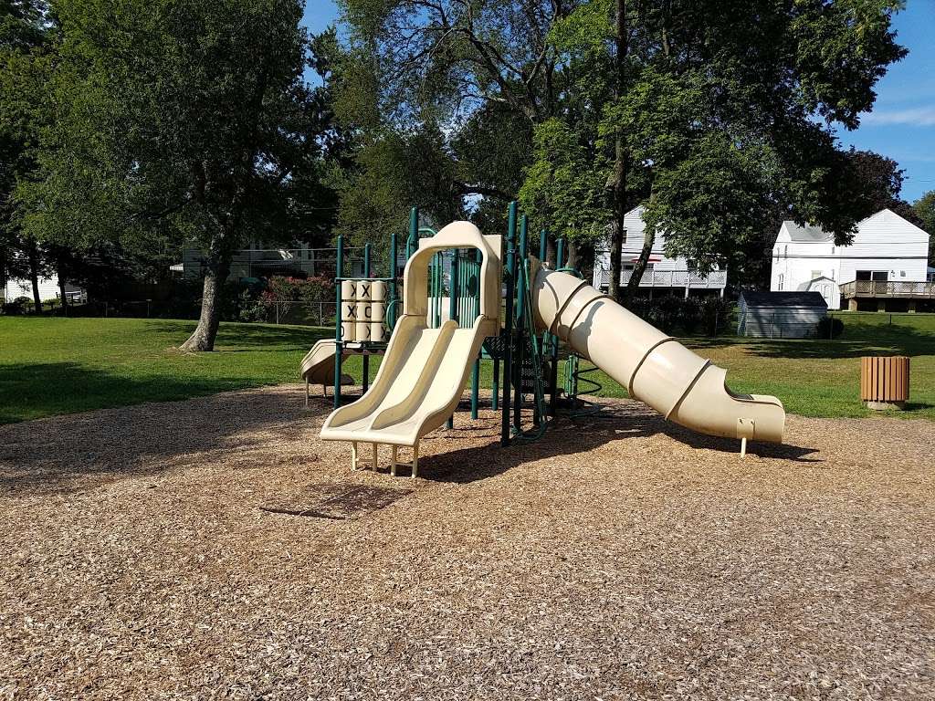 Bo Connor Park | 590 S Devon Ave, Wayne, PA 19087, USA | Phone: (610) 688-5600