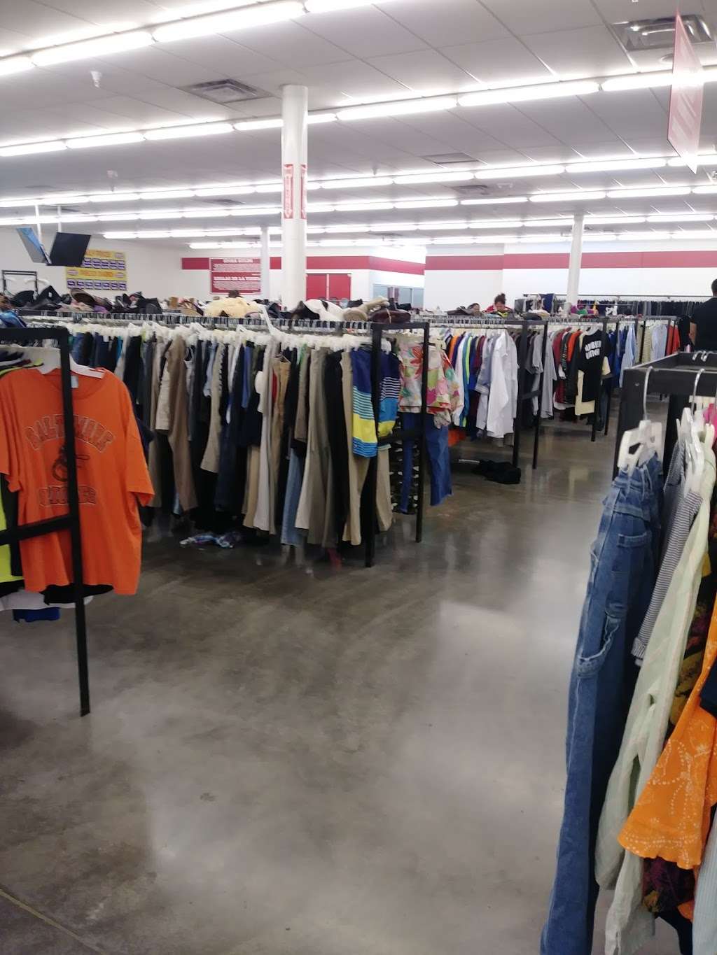 Thrift Outlet | 5110 Galveston Rd, Houston, TX 77017, USA | Phone: (713) 946-1865