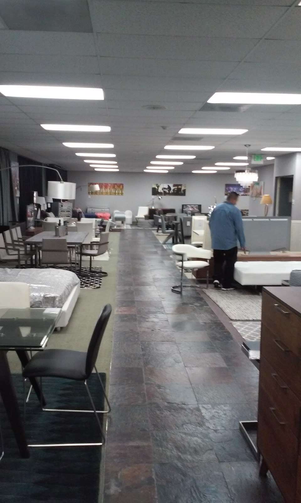 La Furniture Store Flagship Design Center 4900 Triggs St Los