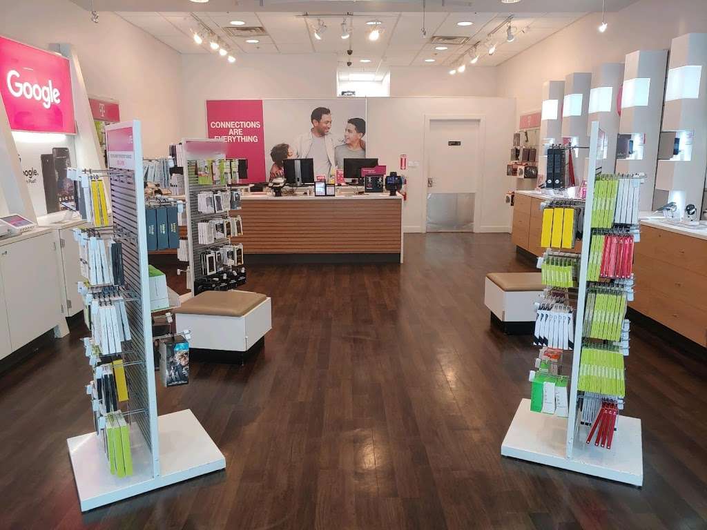 T-Mobile | 707 Neshaminy Mall #606, Bensalem, PA 19020, USA | Phone: (215) 364-2197