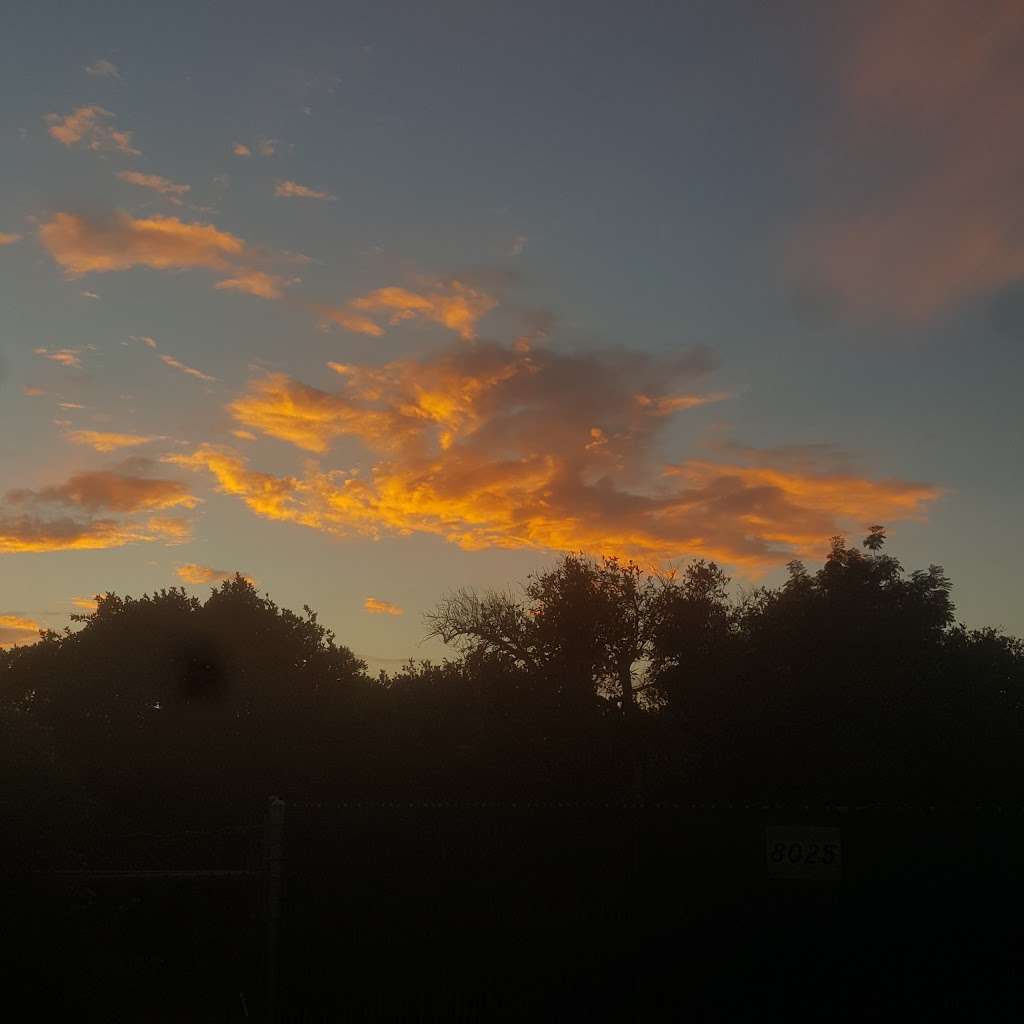 Victoria Plaza | Victoria Ave, Riverside, CA 92504, USA | Phone: (951) 867-5309