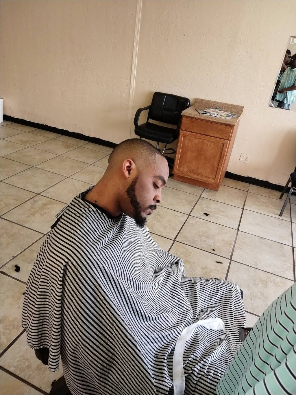 Prestige barbershop | 9122 N MacArthur Blvd, Oklahoma City, OK 73132, USA | Phone: (405) 417-5014