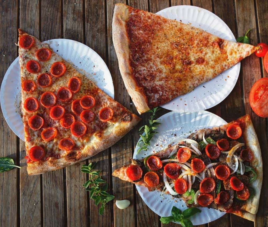 Steves Pizza | 12101 Biscayne Blvd, Miami, FL 33181, USA | Phone: (305) 891-0202