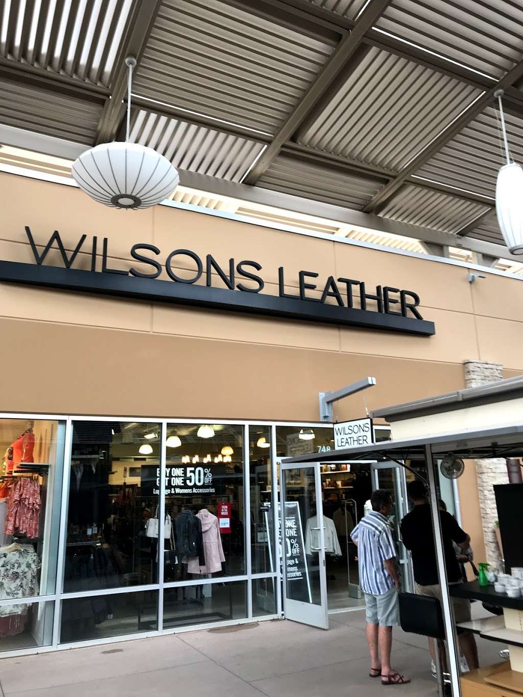 Wilsons Leather | 4976 Premium Outlets Way Suite 748, Chandler, AZ 85226, USA | Phone: (480) 639-1860