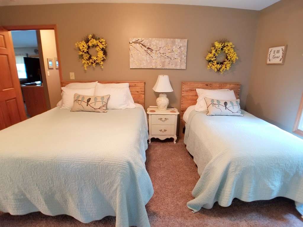 Haisleys Hideaway Bed & Breakfast | 1457 W 800 S, Fairmount, IN 46928, USA | Phone: (765) 506-1228