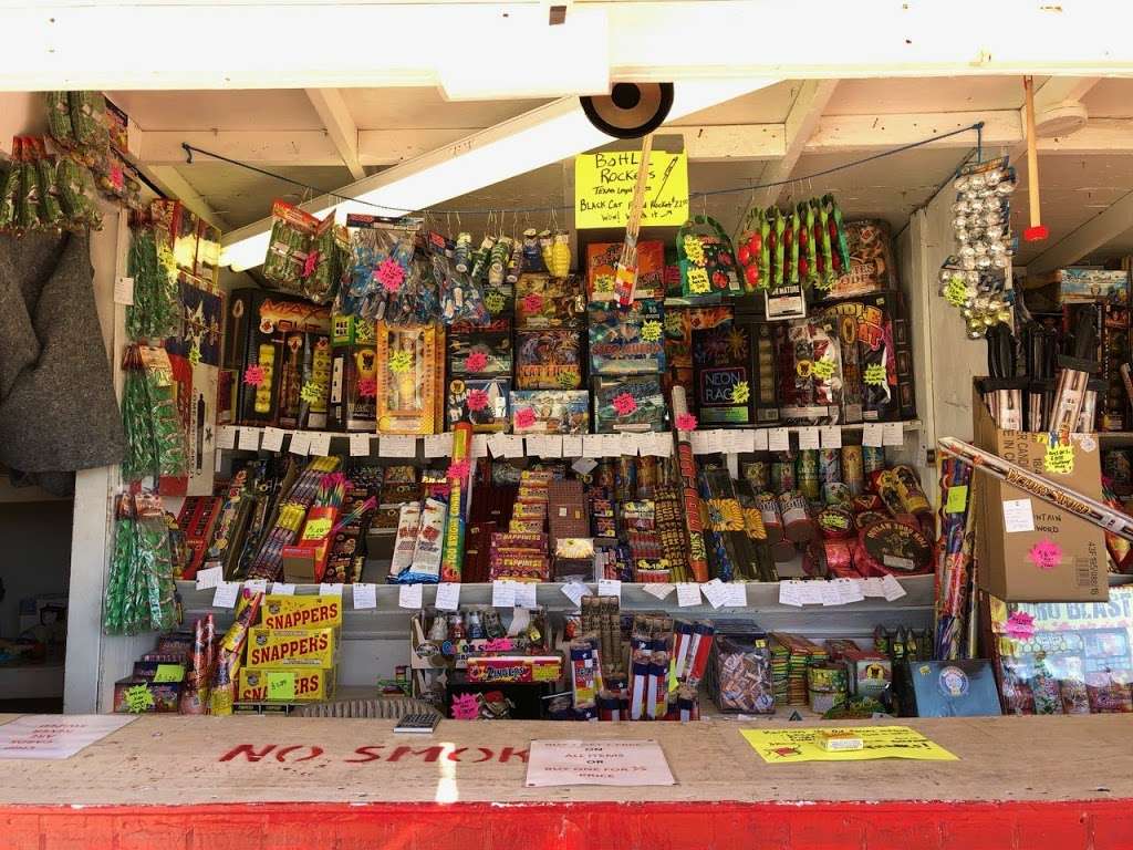 Texas Outlaw Fireworks | 8933 TX-242, Conroe, TX 77385, USA