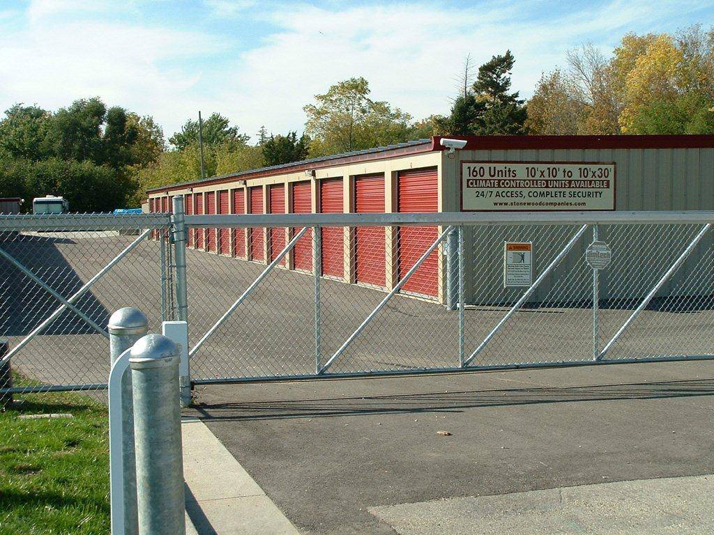 Stonewood Self Storage | 720 Industrial Ct suite a, Hartland, WI 53029, USA | Phone: (262) 367-1515