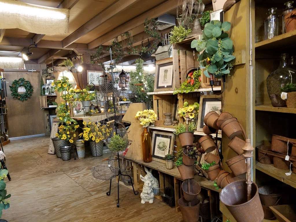 Old Candle Barn - Gift Shop | 3551 Old Philadelphia Pike, Intercourse, PA 17534, USA | Phone: (717) 768-8926