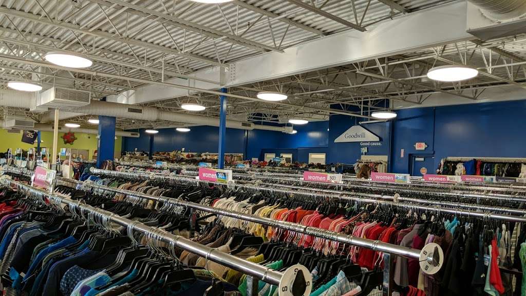 Goodwill Store | 10491 Walnut Creek Dr, Carmel, IN 46032, USA | Phone: (317) 876-0096