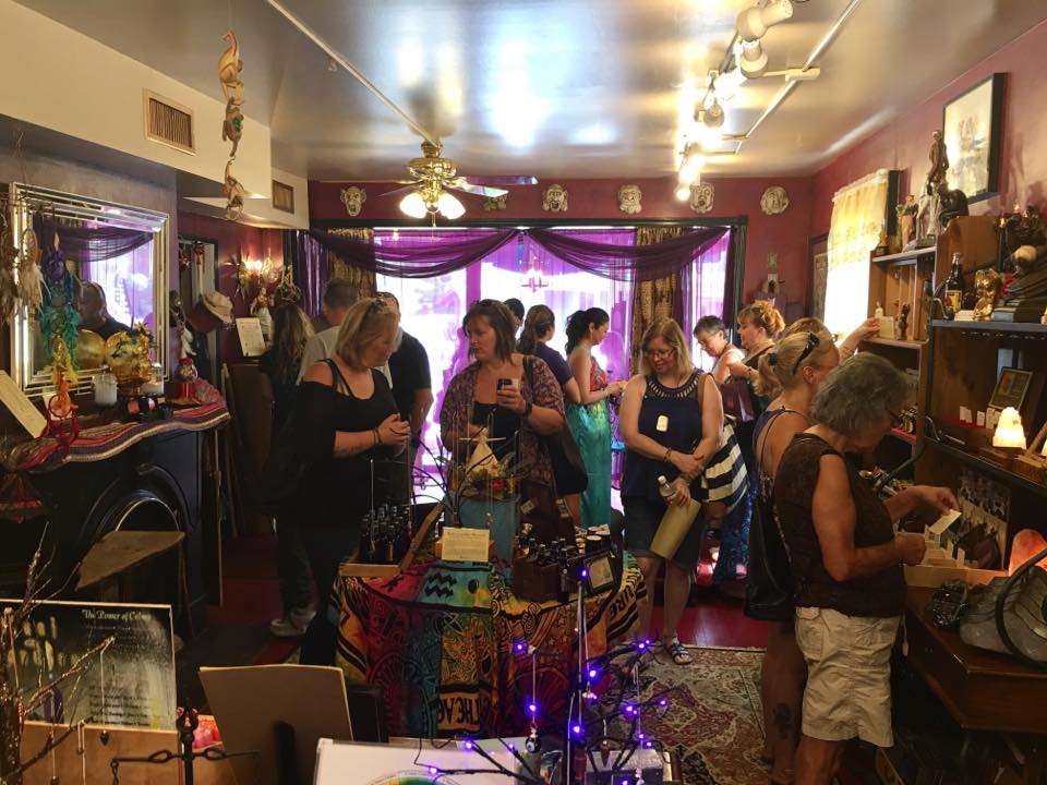 LightClub Curiosity Shoppe | 1379 Kings Hwy, Sugar Loaf, NY 10981, USA | Phone: (845) 610-3968