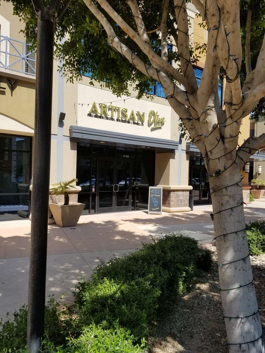 ARTISAN Olive | Greenway Promenade, 5930 W Greenway Rd #25-B, Glendale, AZ 85306, USA | Phone: (623) 256-6171