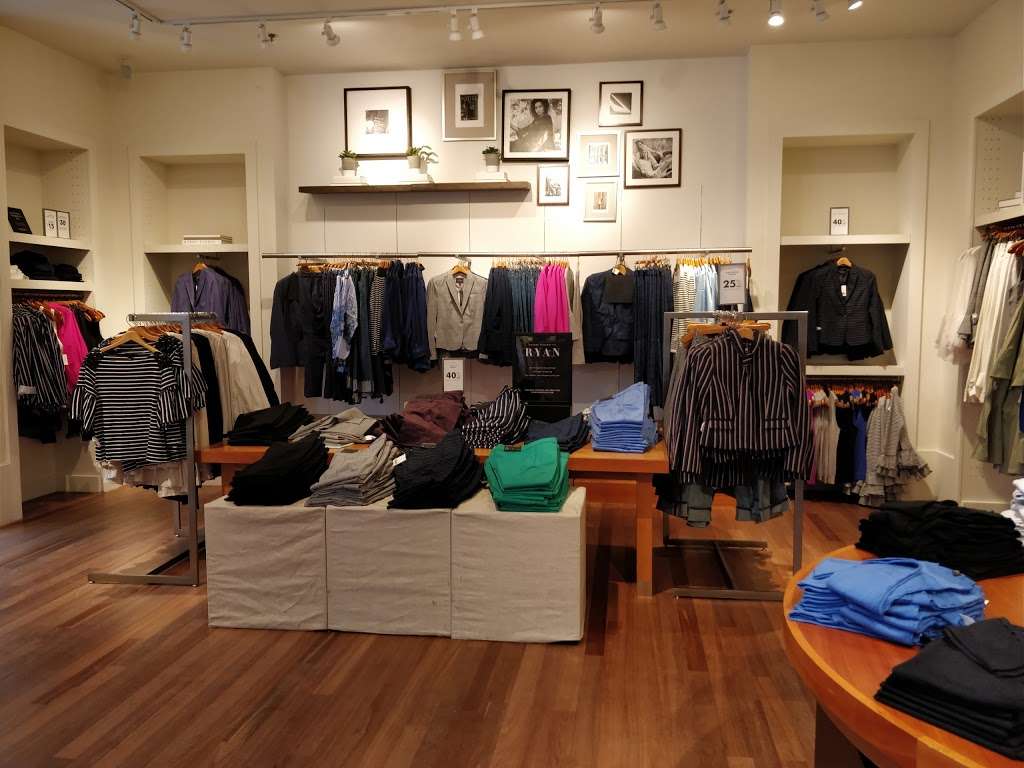 Banana Republic | 3056 NJ-10, Denville, NJ 07834, USA | Phone: (973) 328-3558