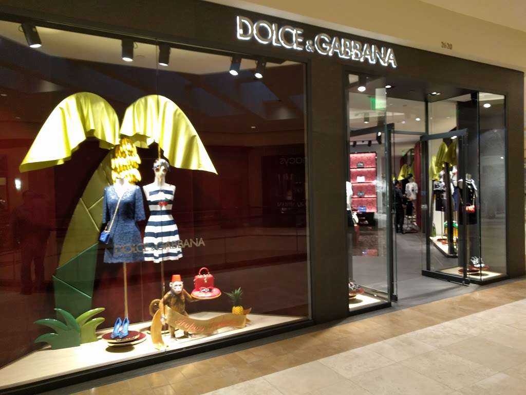 Dolce & Gabbana | 3333 Bristol St Suite 2620, Costa Mesa, CA 92626 | Phone: (714) 668-9142