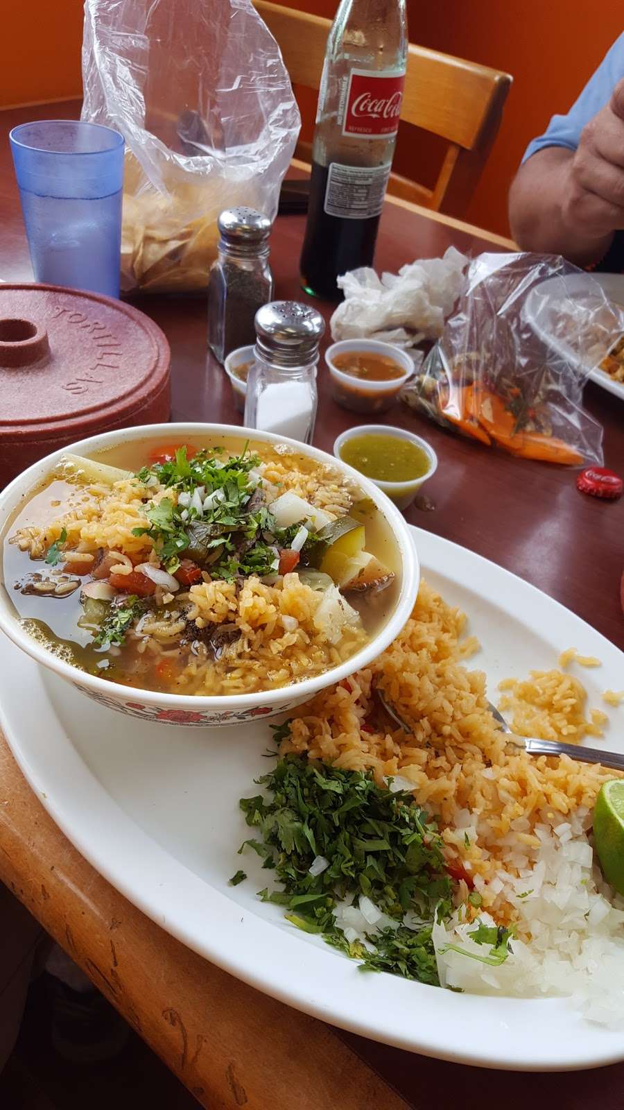 Los Amigos Mexican food | 25361 Railroad Canyon Rd, Lake Elsinore, CA 92532, USA | Phone: (951) 244-4144