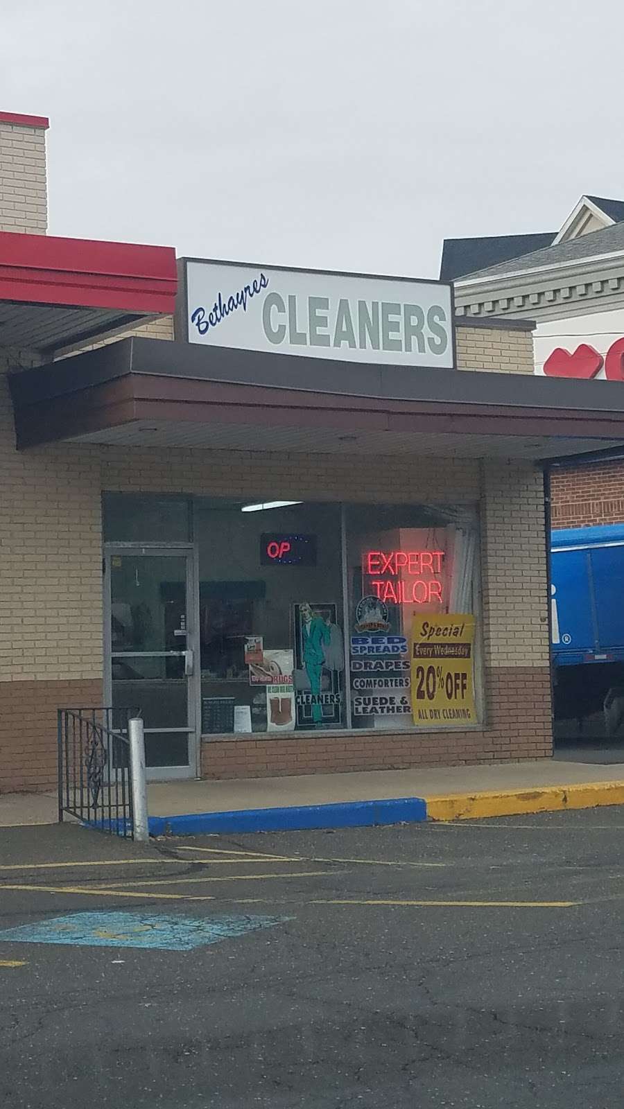 Bethayres Cleaners & Tailors | 660 Welsh Rd, Huntingdon Valley, PA 19006, USA | Phone: (215) 947-0401