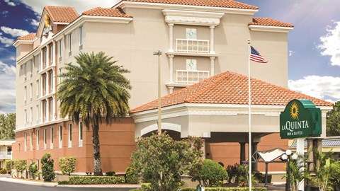 La Quinta Inn & Suites by Wyndham Melbourne - Palm Bay | 4510 W New Haven Ave, Melbourne, FL 32904, USA | Phone: (321) 724-2050