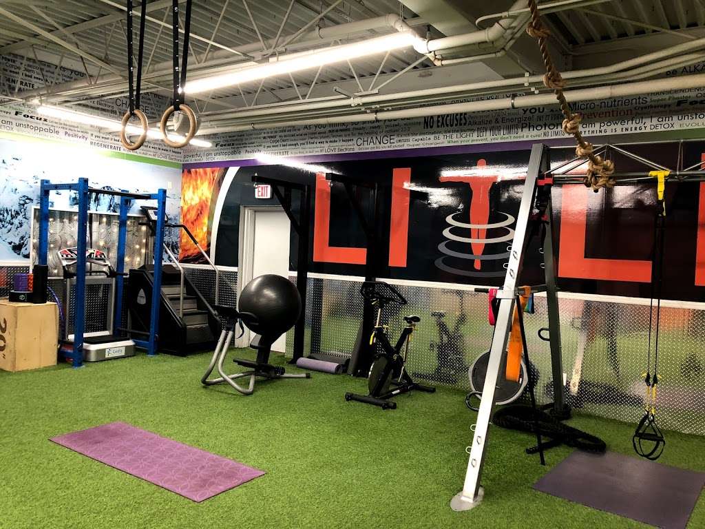 LI LIVE | 1141 Jericho Turnpike #4, Commack, NY 11725, USA | Phone: (631) 670-7170