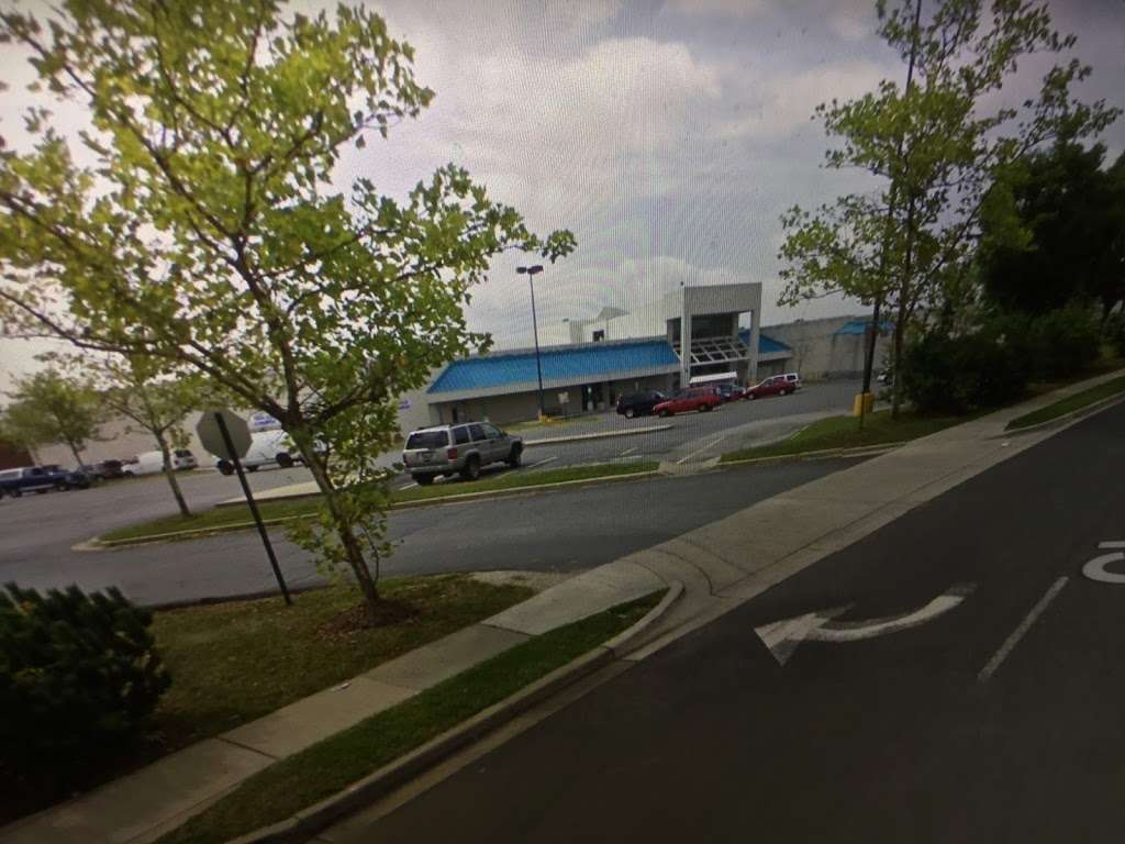 Cherrywood Ln Breezewood Dr Greenbelt, MD 20770