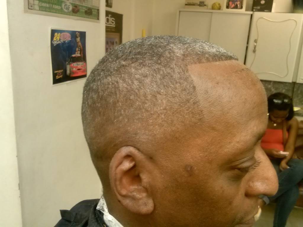 Main Event Barber Shop | 1670 Chichester Ave a, Linwood, PA 19061, USA | Phone: (484) 766-3090