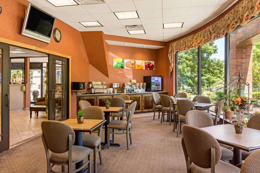 Quality Inn | 750 NJ-35, Middletown, NJ 07748, USA | Phone: (732) 671-3400