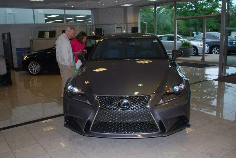 Lexus of Highland Park | 2930 Skokie Valley Rd, Highland Park, IL 60035, USA | Phone: (847) 432-1900