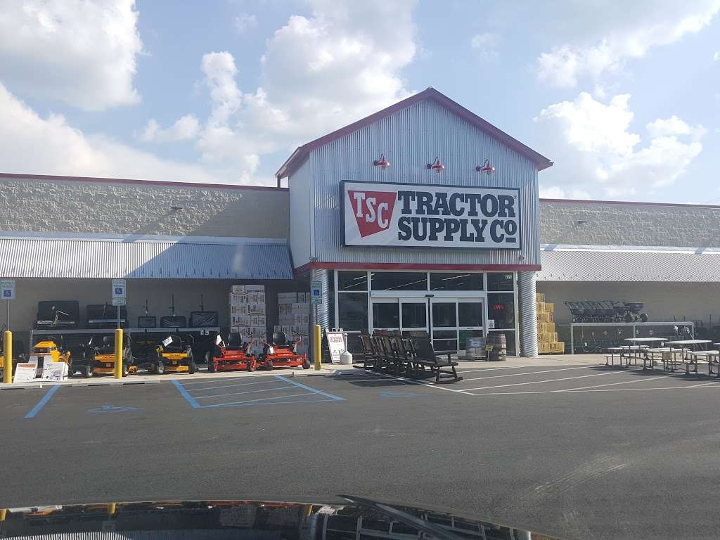 Tractor Supply Co. | 271 Suedberg Rd, Pine Grove, PA 17963, USA | Phone: (570) 345-4477
