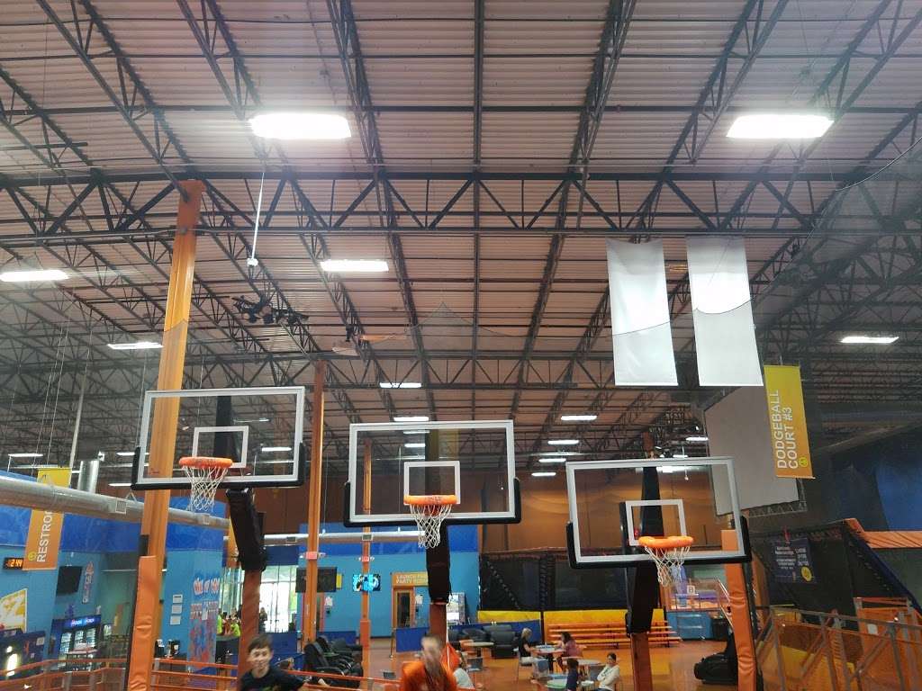 Sky Zone Trampoline Park | 111 Rodeo Dr, Brentwood, NY 11717 | Phone: (631) 392-2600