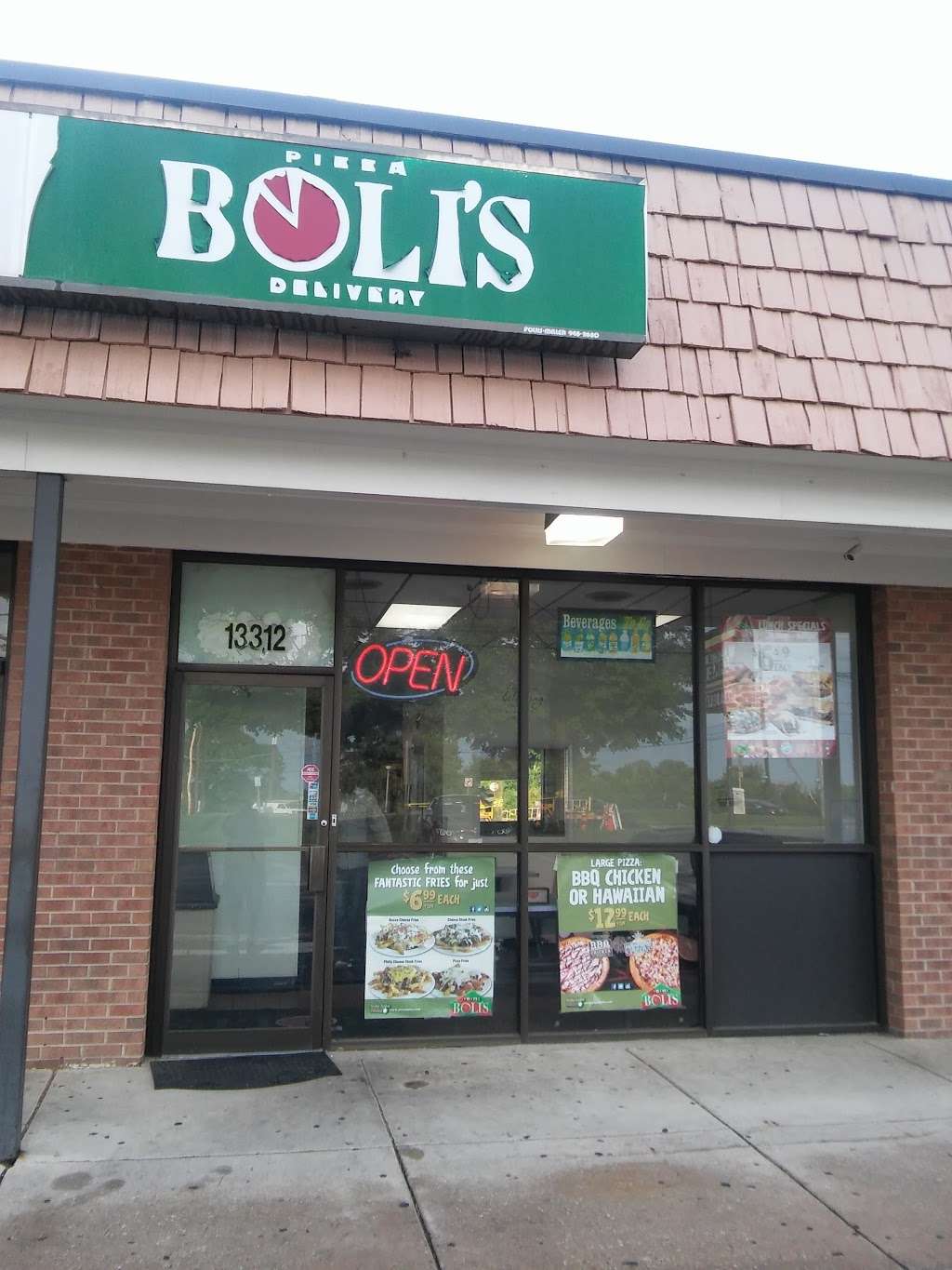 Pizza Bolis | 13312 Old Columbia Pike, Silver Spring, MD 20904, USA | Phone: (301) 384-8900