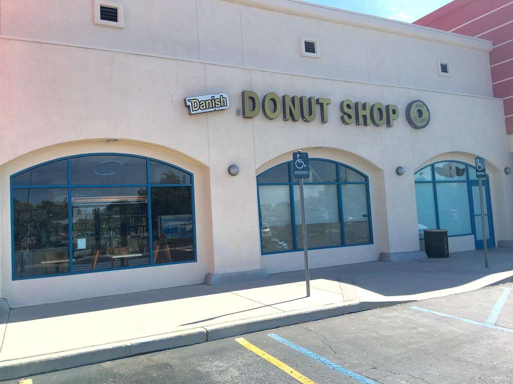 Danish Donuts | 38745 Tierra Subida Ave # 120, Palmdale, CA 93551, USA | Phone: (661) 575-0607