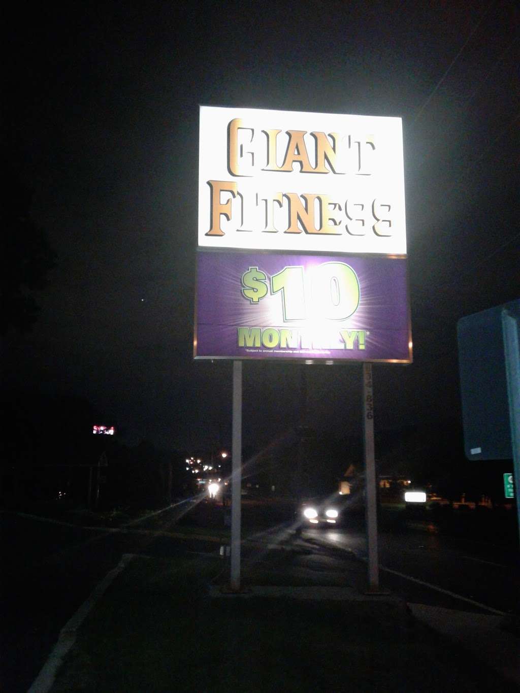 Giant Fitness | 834 N Black Horse Pike, Blackwood, NJ 08012, USA | Phone: (856) 437-9437