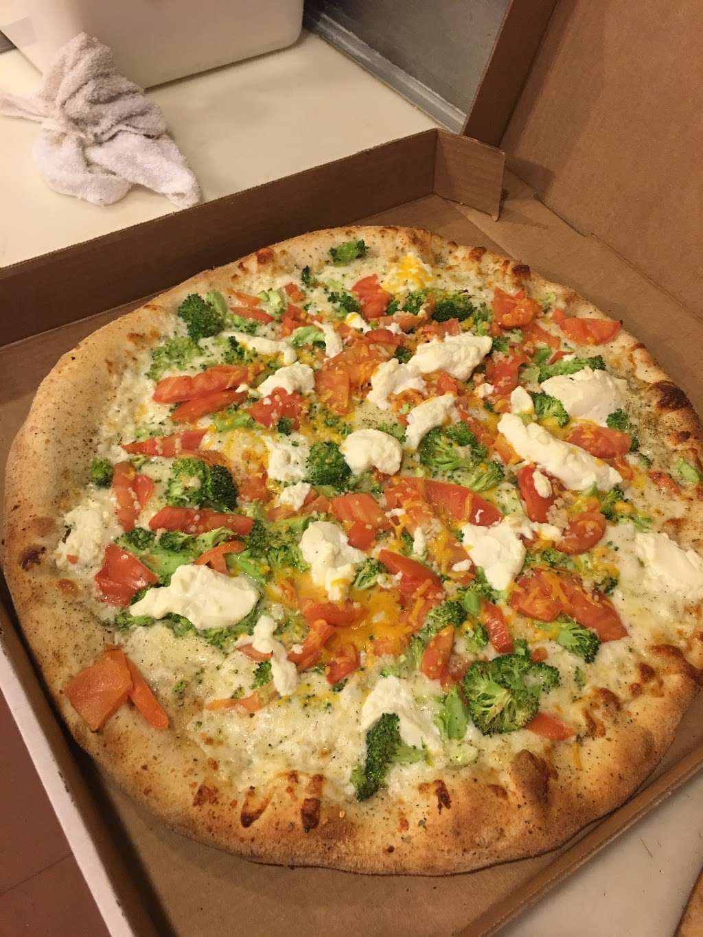 Giorgios Pizza Restaurant | 36 N 2nd St, St Clair, PA 17970, USA | Phone: (570) 429-1237