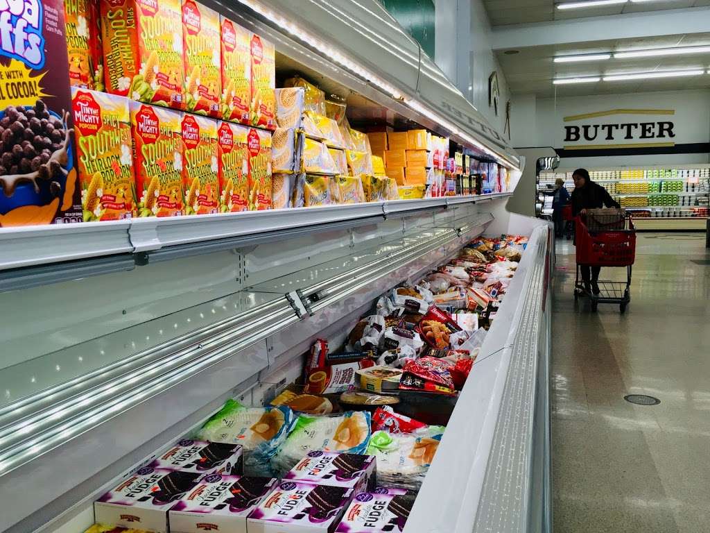 BBs Grocery Outlet | 150 Morview Blvd, Morgantown, PA 19543, USA | Phone: (717) 786-3210