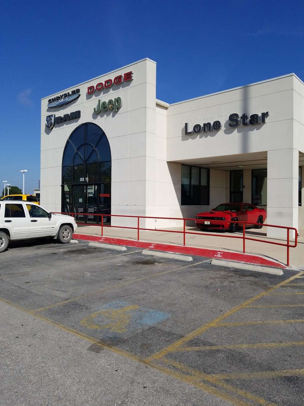 Lone Star Chrysler Dodge Jeep RAM | 8811 Interstate 35 Access Rd, San Antonio, TX 78211, USA | Phone: (210) 828-1515