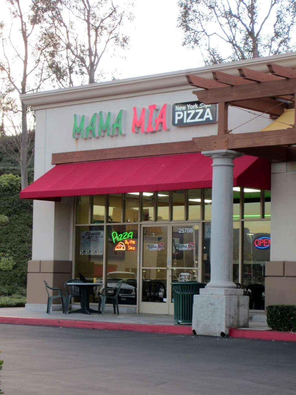 Mama Mia Pizza | 25708 The Old Rd, Stevenson Ranch, CA 91381 | Phone: (661) 286-9183