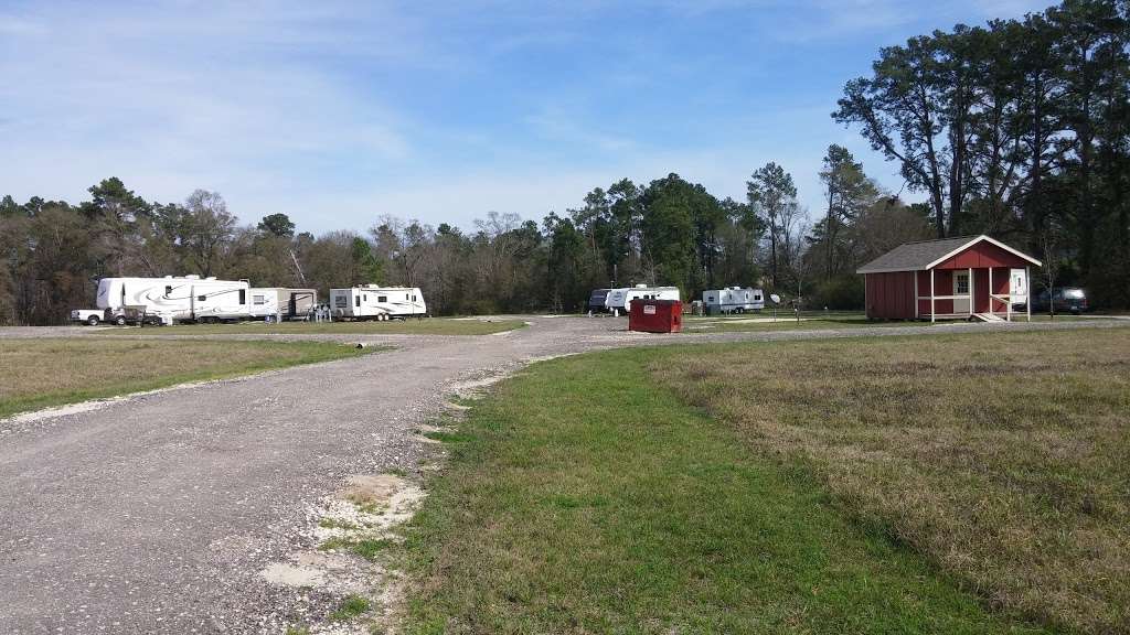 The RV park of Dobbin | 150 5th St, Montgomery, TX 77316, USA | Phone: (936) 672-6746