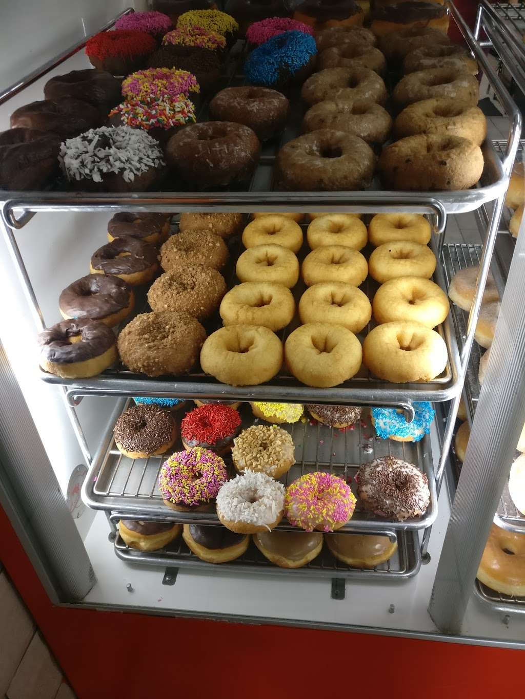 Dawn Donuts | 1020 S White Rd, San Jose, CA 95127, USA | Phone: (408) 272-9141