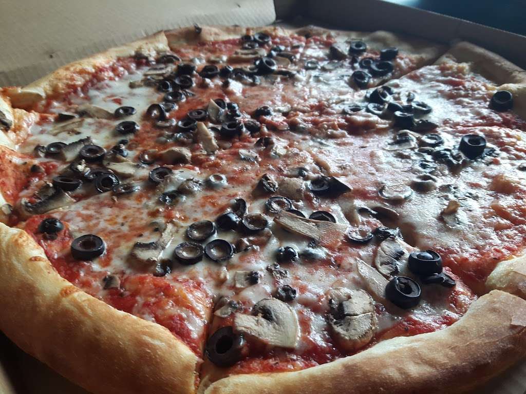 Bonellos New York Pizza | 20120 Anza Ave, Torrance, CA 90503, USA | Phone: (310) 542-6131