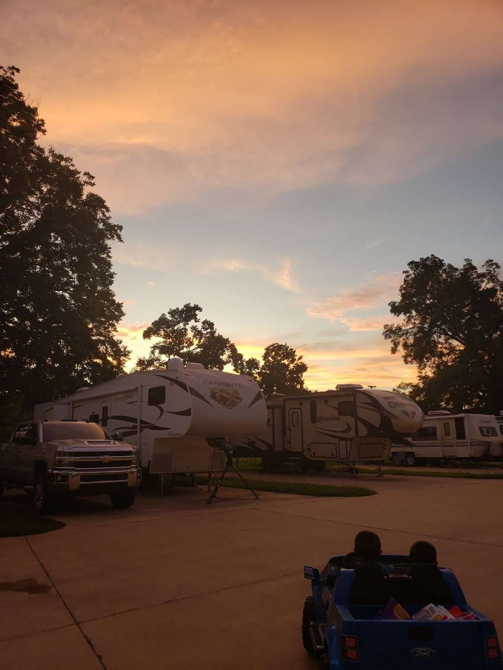 Sleepy Hollow RV Park | 15931 TX-35, Sweeny, TX 77480, USA | Phone: (979) 285-7790