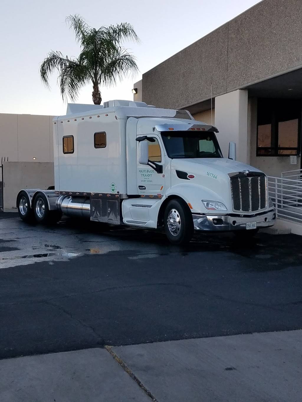 Horizon Moving & Logistics | 3600 E 36th St Bldg #1, Tucson, AZ 85713, USA | Phone: (520) 747-1400