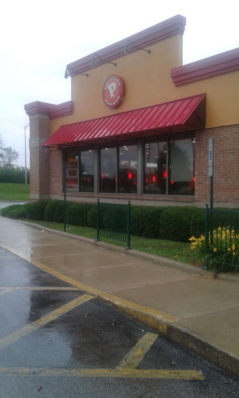 Popeyes Louisiana Kitchen | 1730 N Neltnor Blvd, West Chicago, IL 60185 | Phone: (630) 231-2300