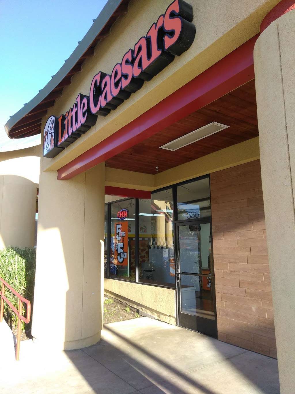 Little Caesars Pizza | 336 S Indian Hill Blvd, Claremont, CA 91711, USA | Phone: (909) 621-1966