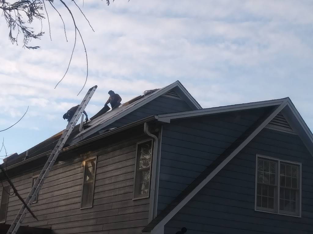 Wakefield Roofing - raleigh nc | 48 Thompson Cir, Youngsville, NC 27596, USA | Phone: (919) 594-9638