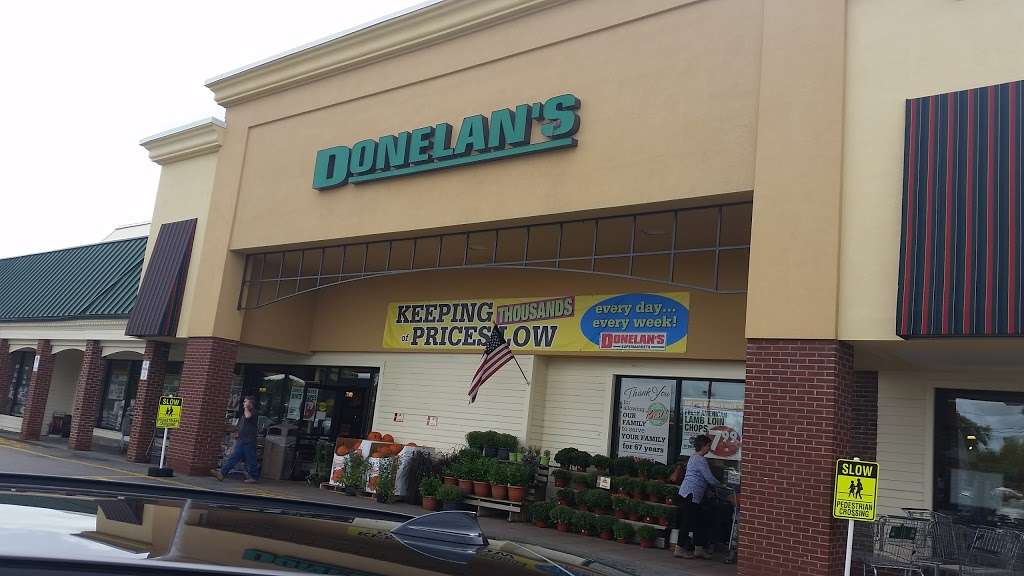 Donelans Supermarket | 236 Great Rd, Littleton, MA 01460, USA | Phone: (978) 486-8985